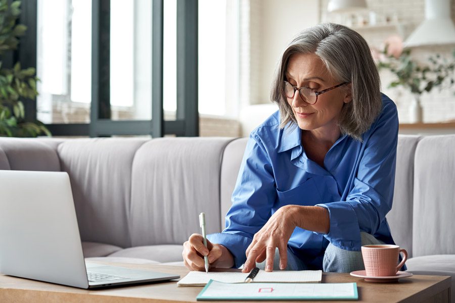 Landing Page 4 - Insurance Agent Working from Home to Get Insurance Coverage